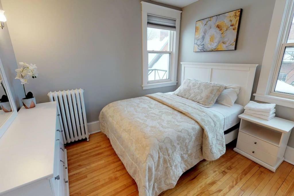 Bright, Clean, Private. In The Heart Of Downtown! Parking, Wi-Fi And Netflix Included Apartment Ottawa Ngoại thất bức ảnh